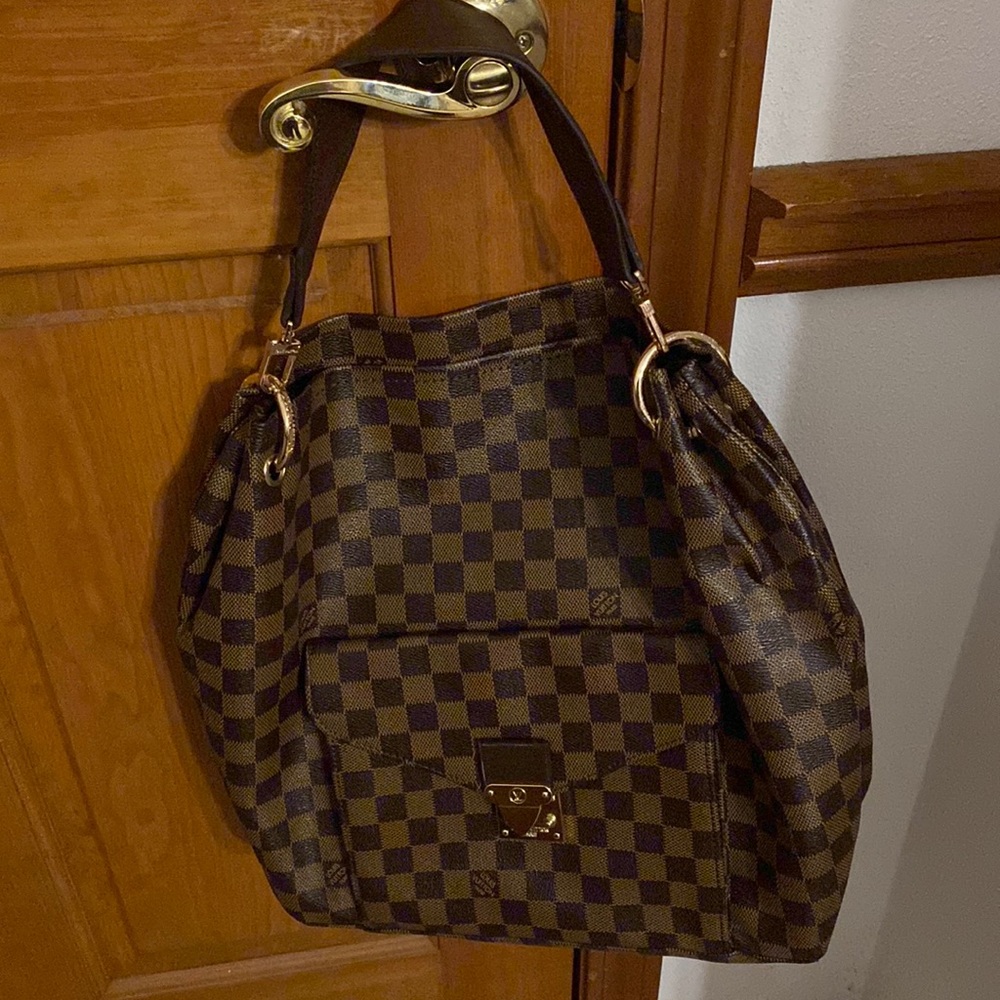 Women shoulder bag